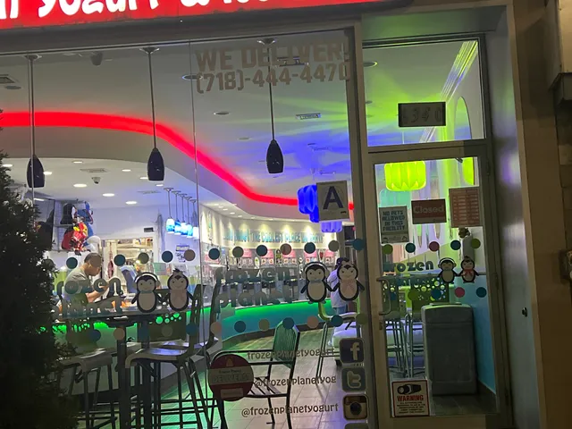 Frozen Planet Yogurt