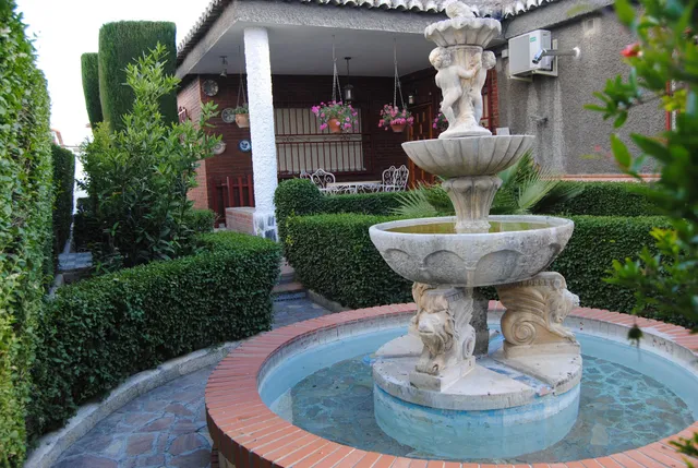 Chalet acogedor con piscina muy cerca de Granada