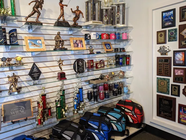 Weber Bowling & Awards