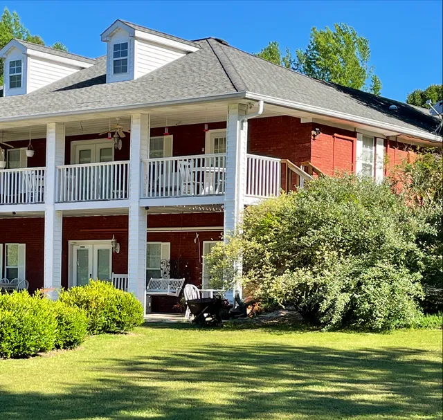 Country Music B&B Studios