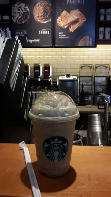 Starbucks Miguel Ángel Quevedo 2