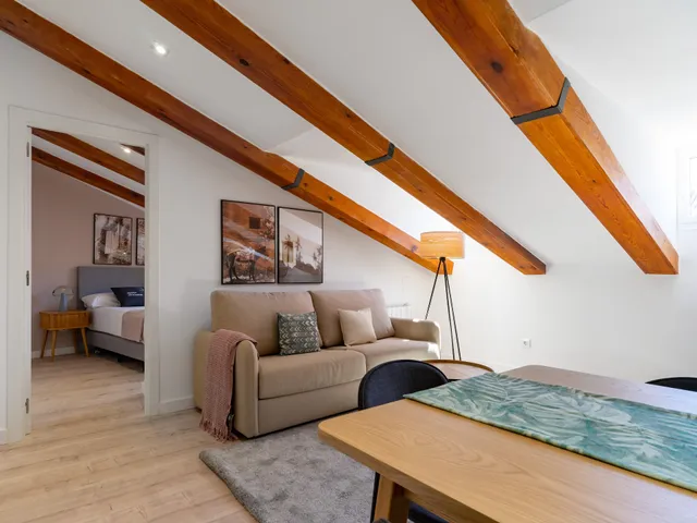 Limehome Madrid C. del Ave María