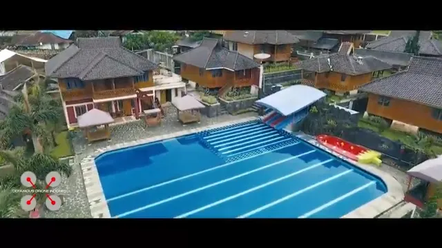 Kampung Strawberry Bungalow and Restaurant