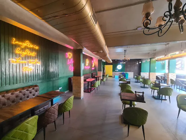 La Pino'z Pizza - Peer Muchalla