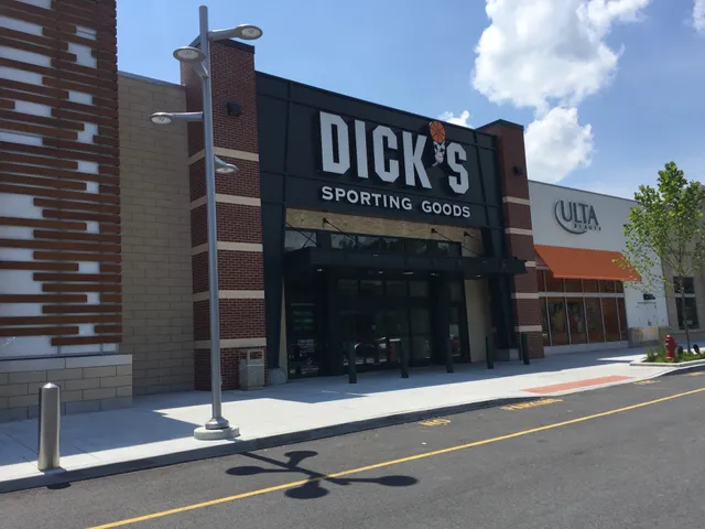 DICK'S Sporting Goods