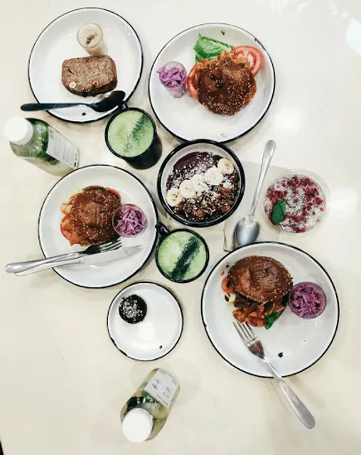 DK Wild & The Moon Demours