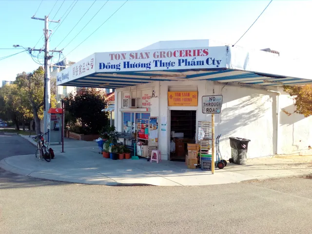 Ton Sian Groceries
