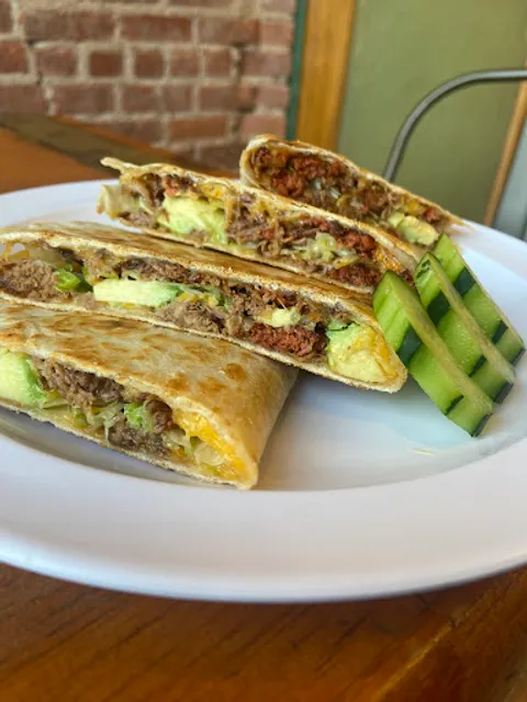 Los Hermanos Mexican Grill