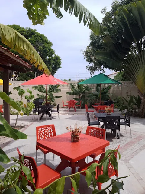 Dom Deco Assados Rústicos: Restaurante e Pousada