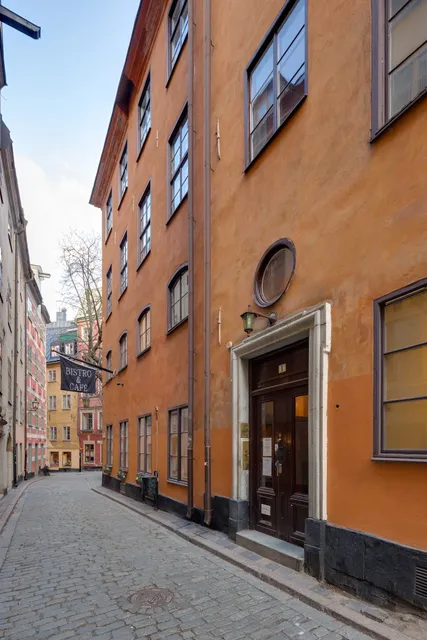 Castanea Old Town Hostel