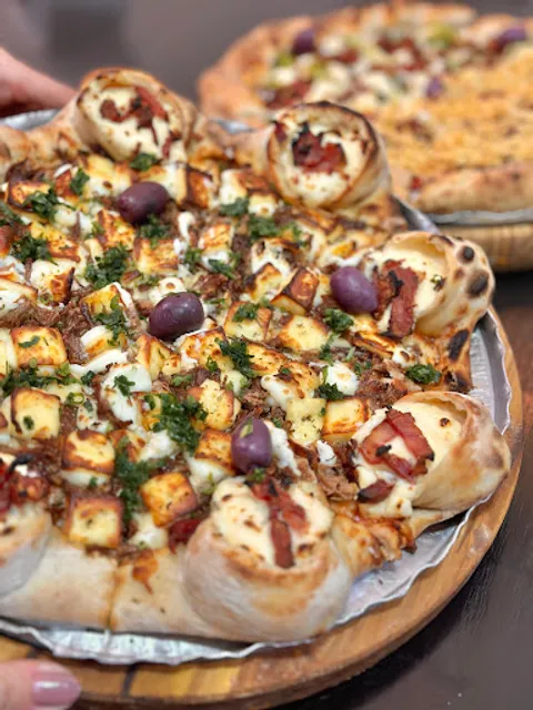 Tradicional Pizzaria