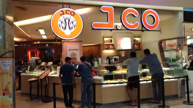 J.CO Donuts & Coffee