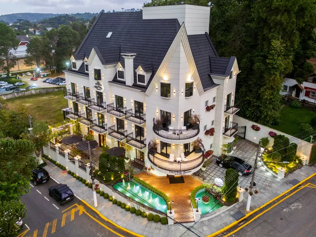 Pousada D‘Biagy Premium: Café da Manhã, Suíte, Vinhos, Spa , Campos do Jordão SP