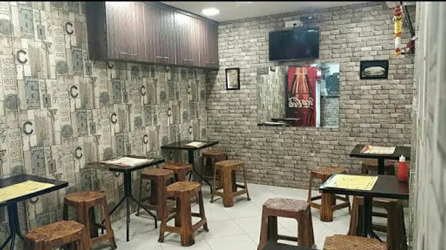 New Sapna Sandwich And Pizza (saket )