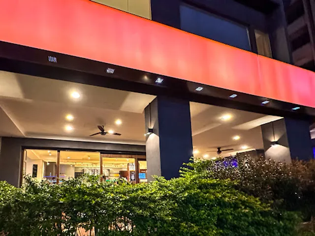 LOUISA COFFEE Zhongli Fuxing Shop