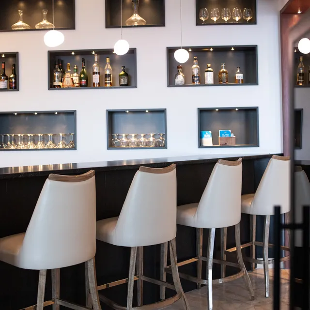 Mario Bistrot at The Cliff