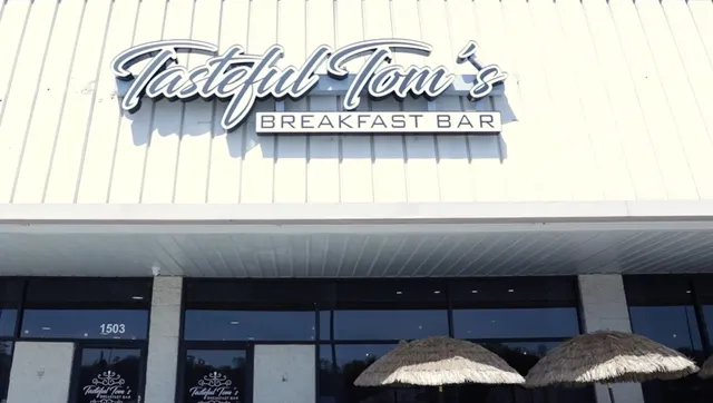 Tasteful Tom's Breakfast Bar