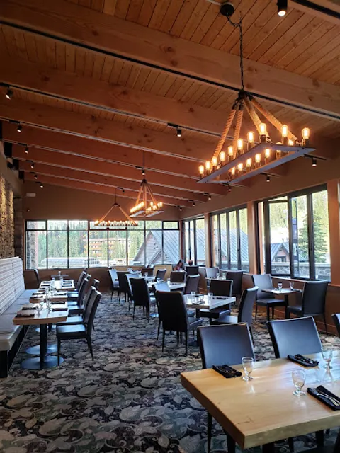 Chimney Corner Lounge