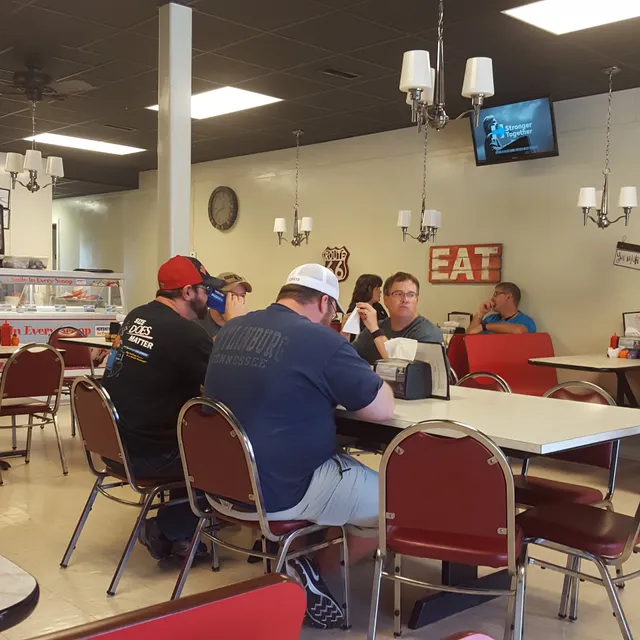 Lizzie's Grill-N-Chill