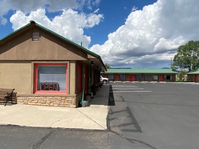 The Lamplighter Lodge