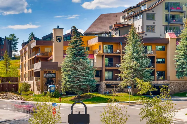 Snow Flower by the Gondola - Vacasa