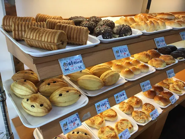 草莊人烘焙坊-中山店