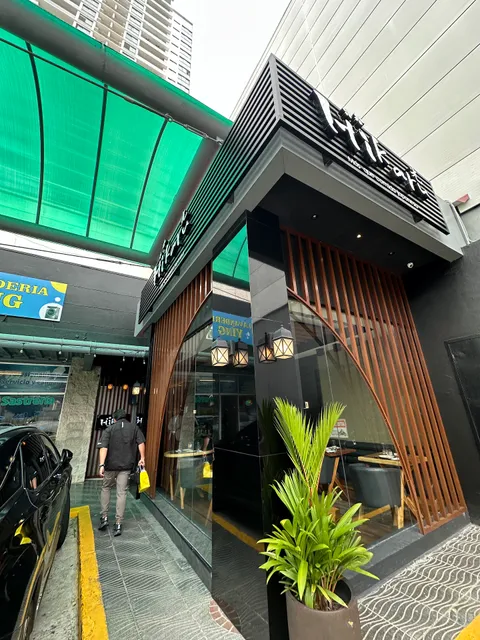 Hikaru Costa del Este