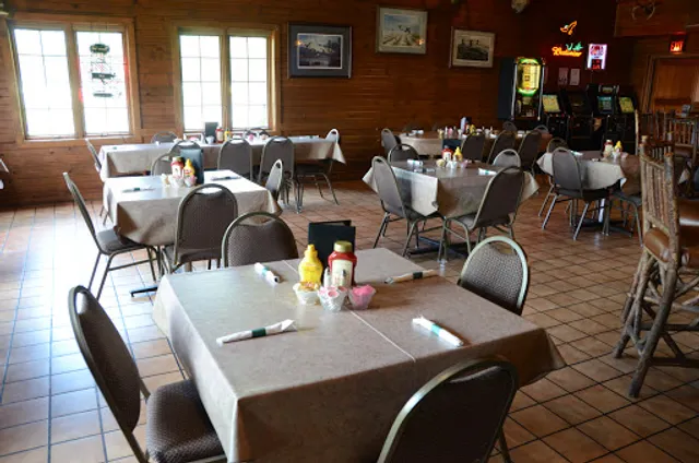 Three Guys & A Grill Restaurant