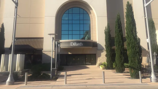 Dillard's