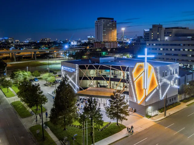 Houston's First Baptist Church - Downtown