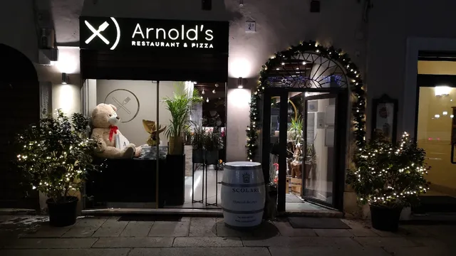 Arnold's Restaurant & Pizza
