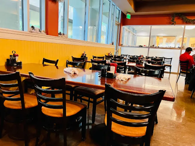 Another Broken Egg Cafe