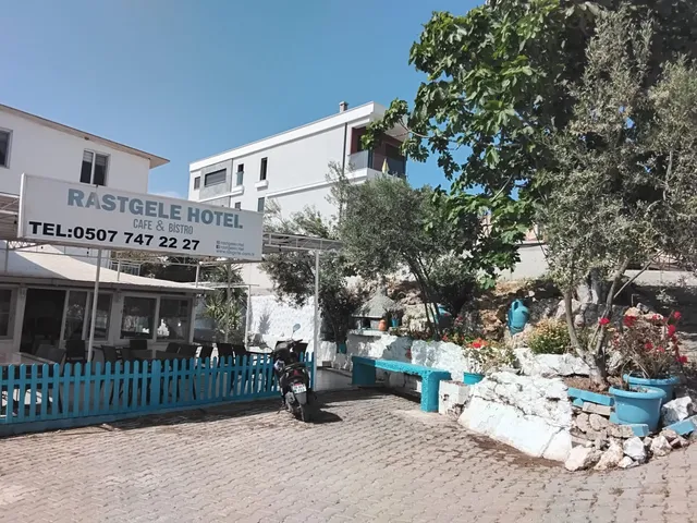Hotel Tamam Mıyız