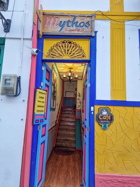 Mythos Hotel y Café