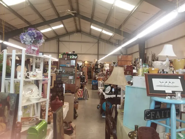 Urbanna Flea Market & Antiques