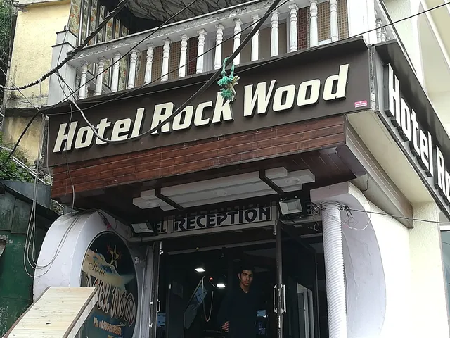 Hotel Rock Wood