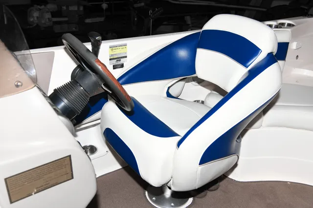 FULL UPHOLSTERY | Marine & Auto interiors