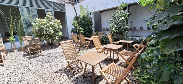 Biang Coffee & Casual Dining