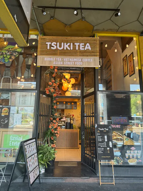 Tsuki Tea