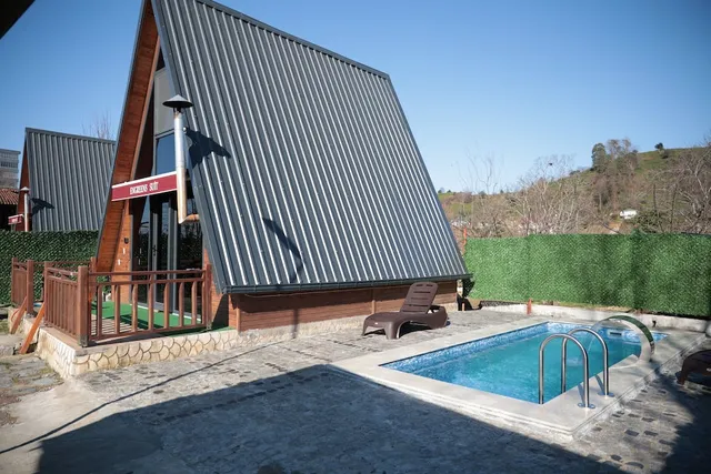 Engreens suit bungalov