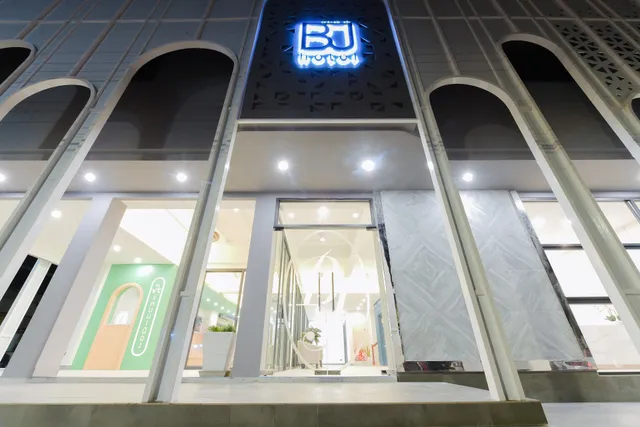B.J. Hotel
