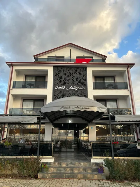 ANTİGONİA OTEL
