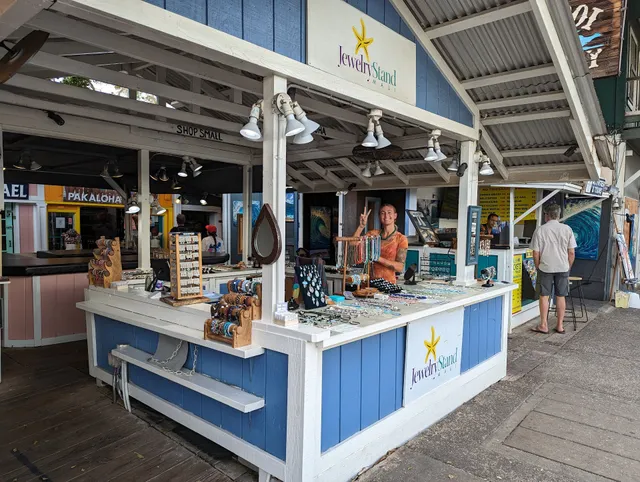 Jewelry Stand Maui