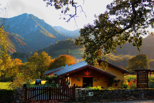 Casas Rurales Entrecastaños