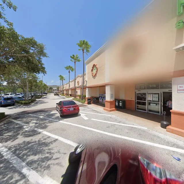 Harbor Oaks Shopping Center