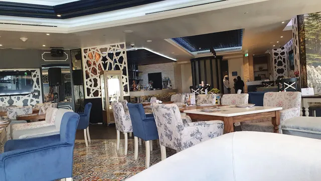 Villa Beirut Restaurant & Cafe