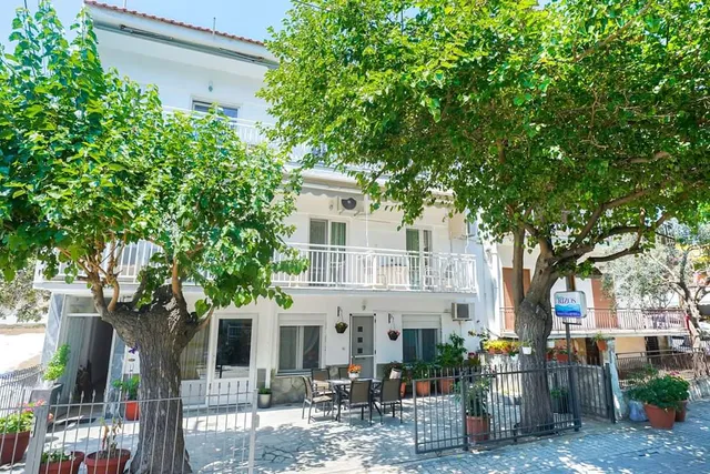 Studios Rizos / ενοικιαζόμενα δωμάτια