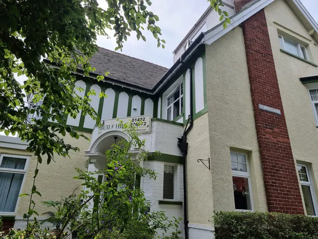 Buile Hill Holiday Flats