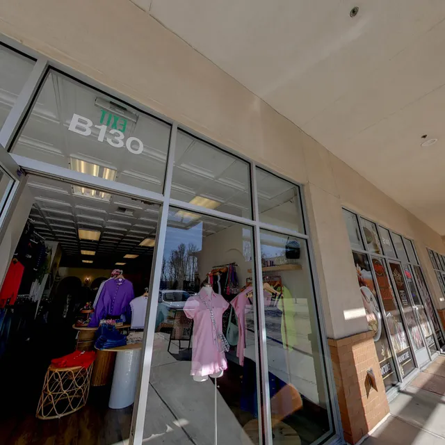 Mas Bueno Boutique - West Sac