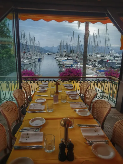 Pineapple Restaurant